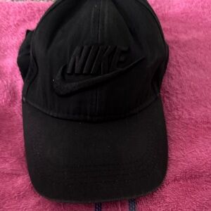 Nike Classic Black Baseball Cap